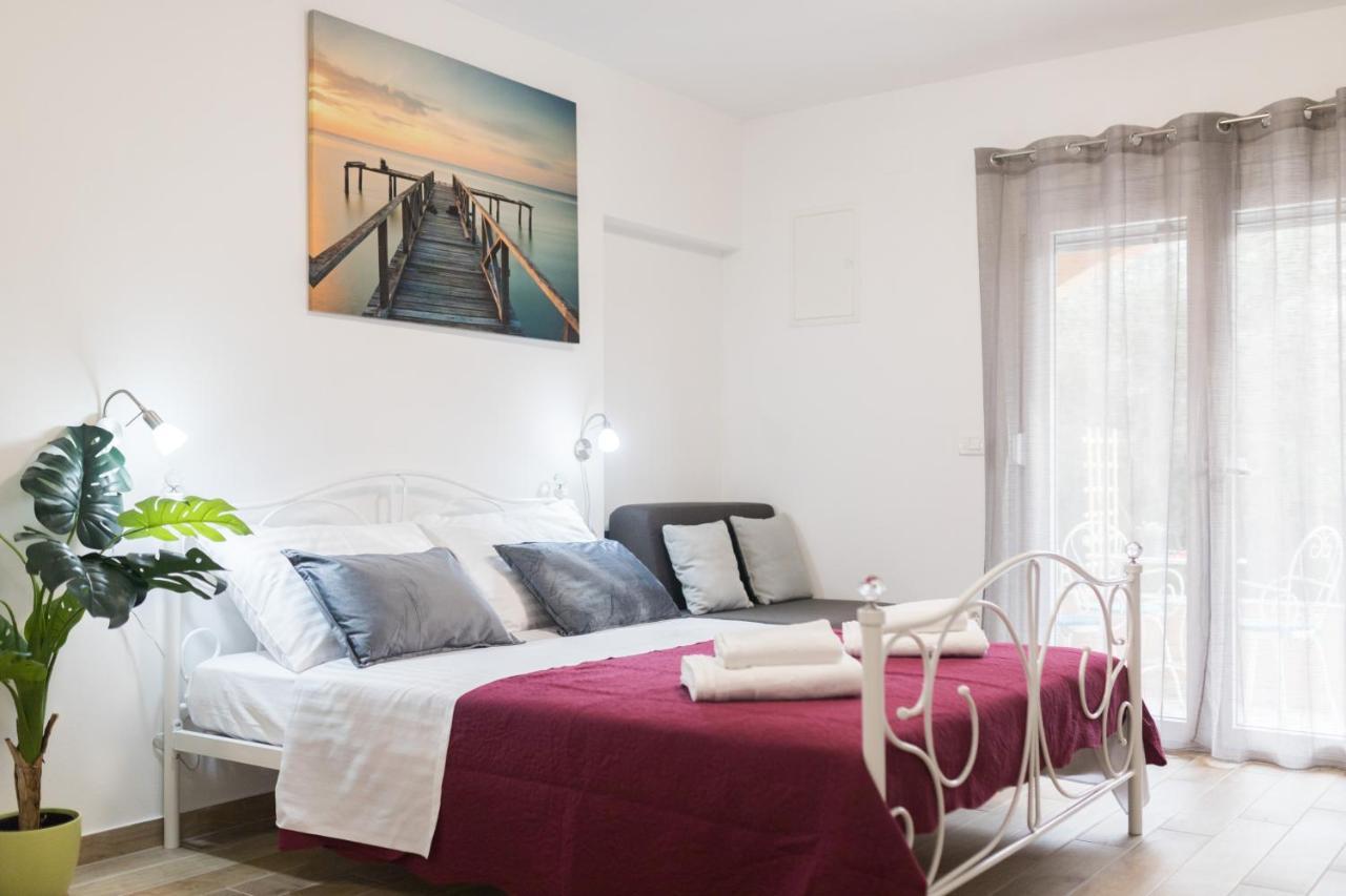 Agava Appartement Ugljan Buitenkant foto