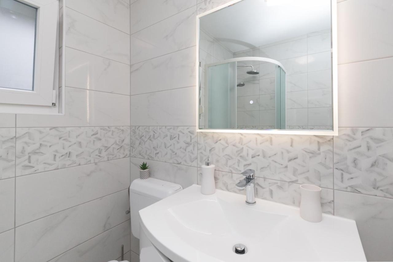Agava Appartement Ugljan Buitenkant foto
