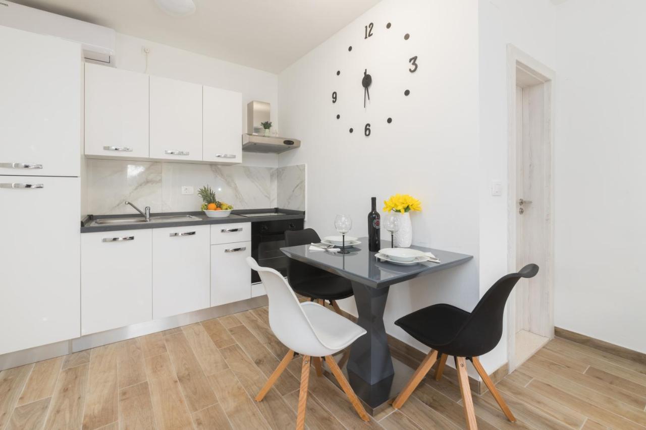 Agava Appartement Ugljan Buitenkant foto
