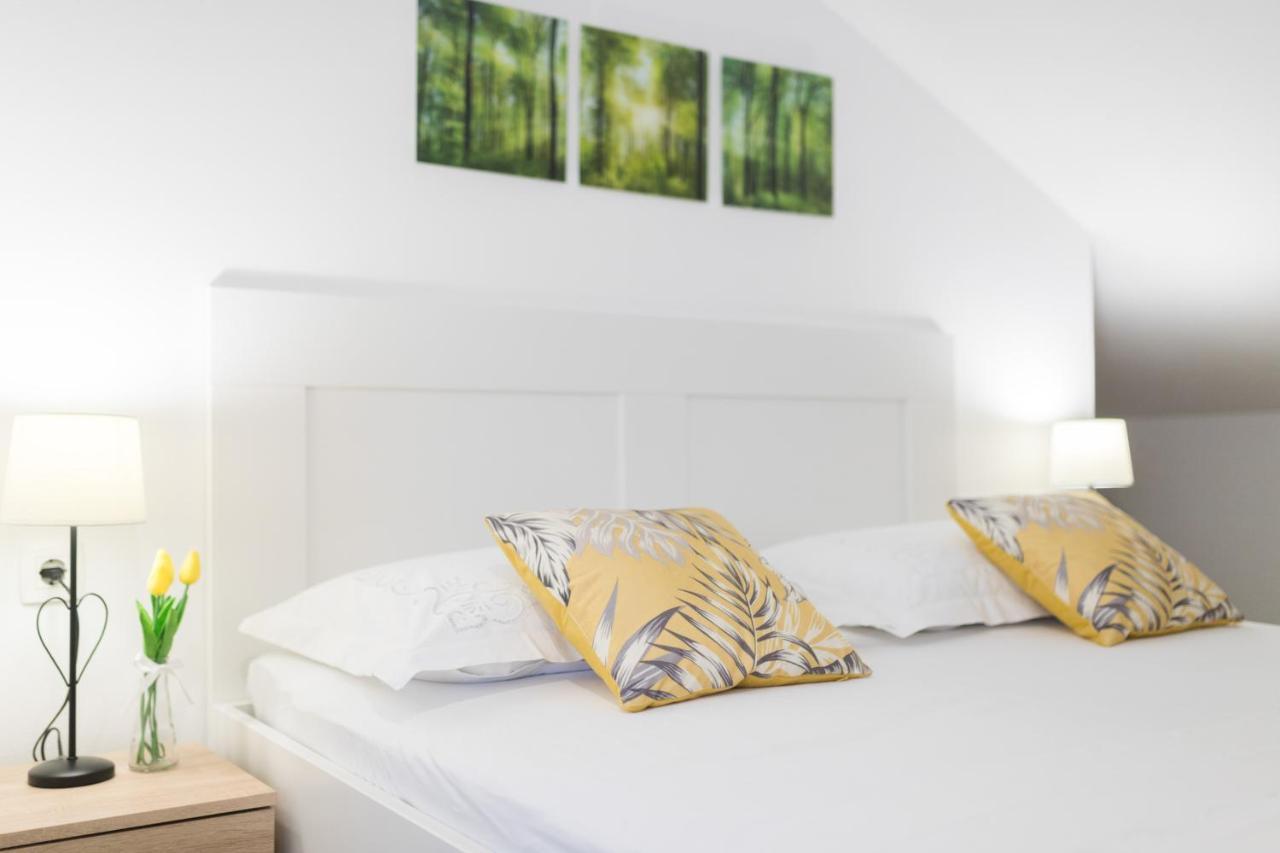 Agava Appartement Ugljan Buitenkant foto
