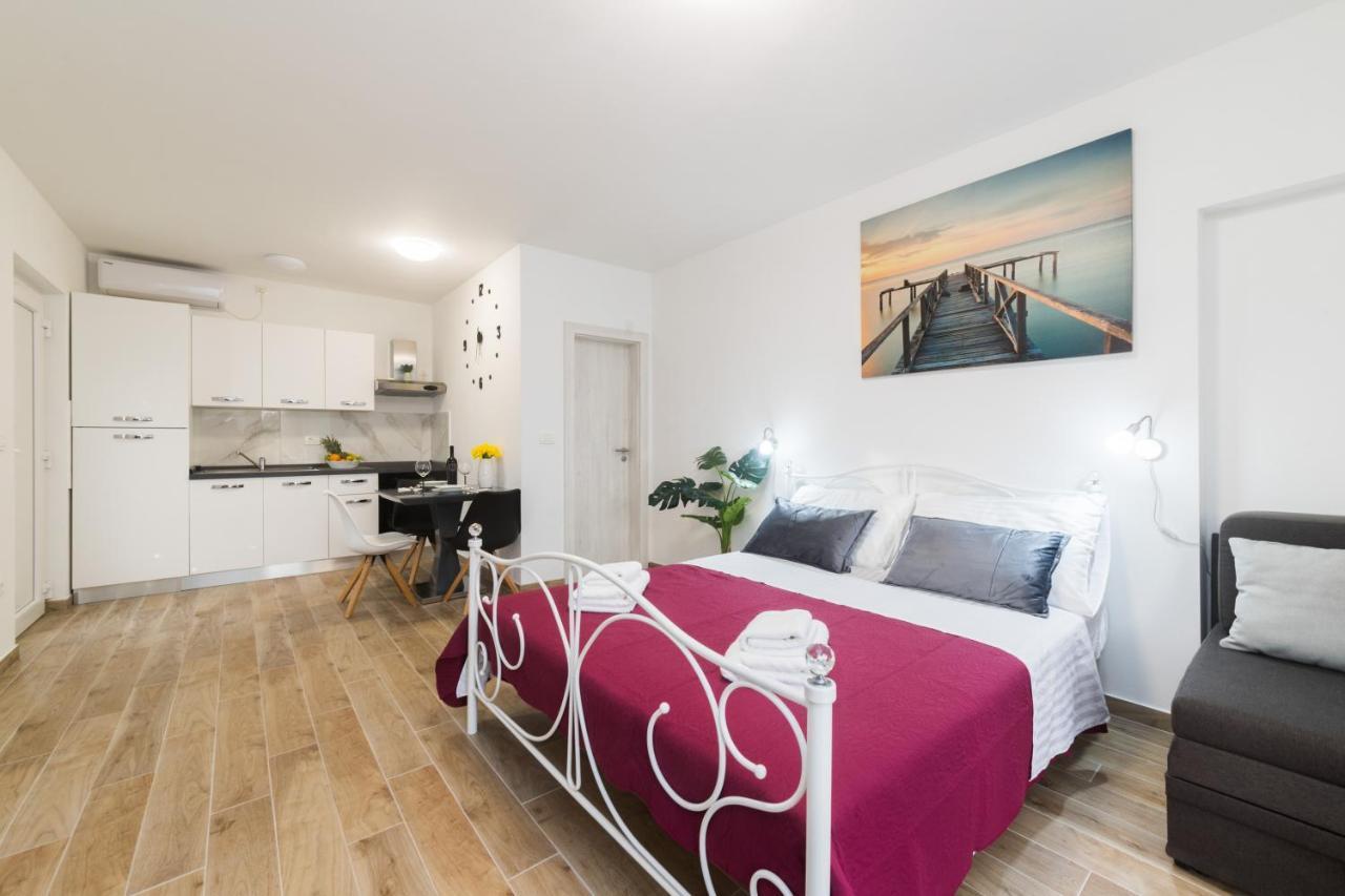 Agava Appartement Ugljan Buitenkant foto